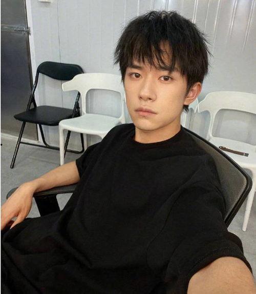 易烊千玺的爆料新闻